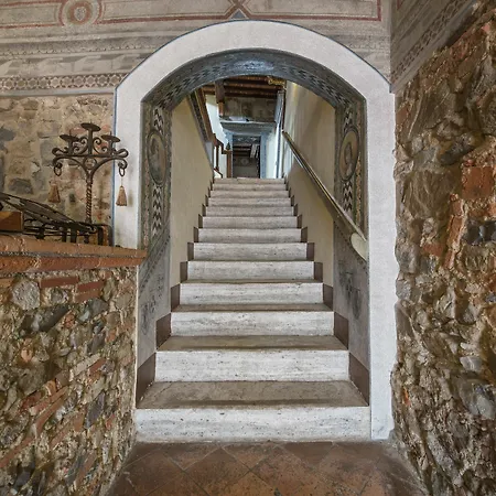 アパートホテル Castelletto Di Montebenichi Monte Benichi