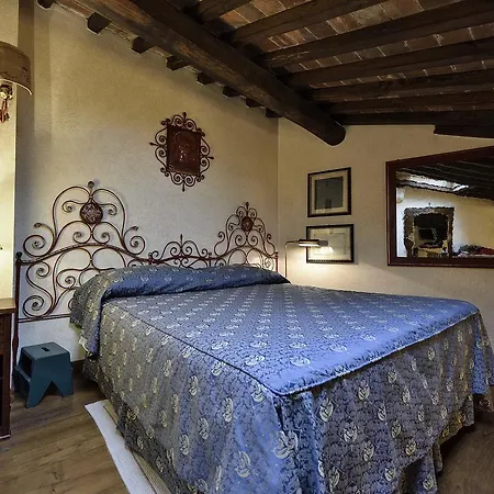 Castelletto Di Montebenichi 4*