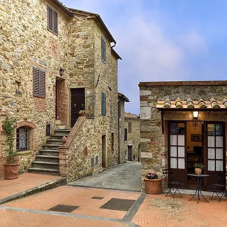 Castelletto Di Montebenichi Aparthotel 4*