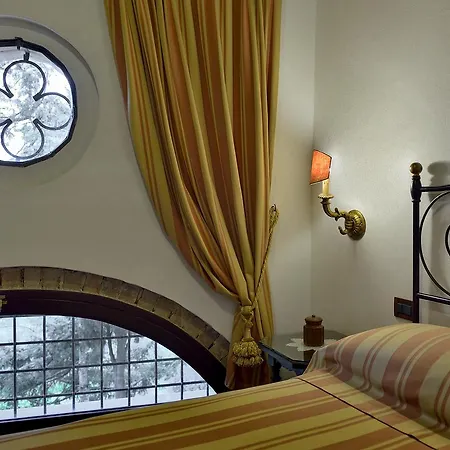 Castelletto Di Montebenichi 4*