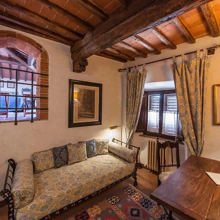 Aparthotel Castelletto Di Montebenichi 4*