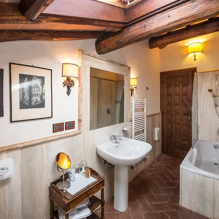 Castelletto Di Montebenichi Aparthotel 4*