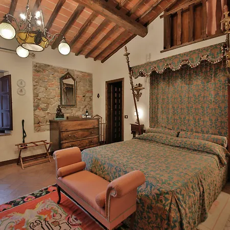 Aparthotel Castelletto Di Montebenichi 4*